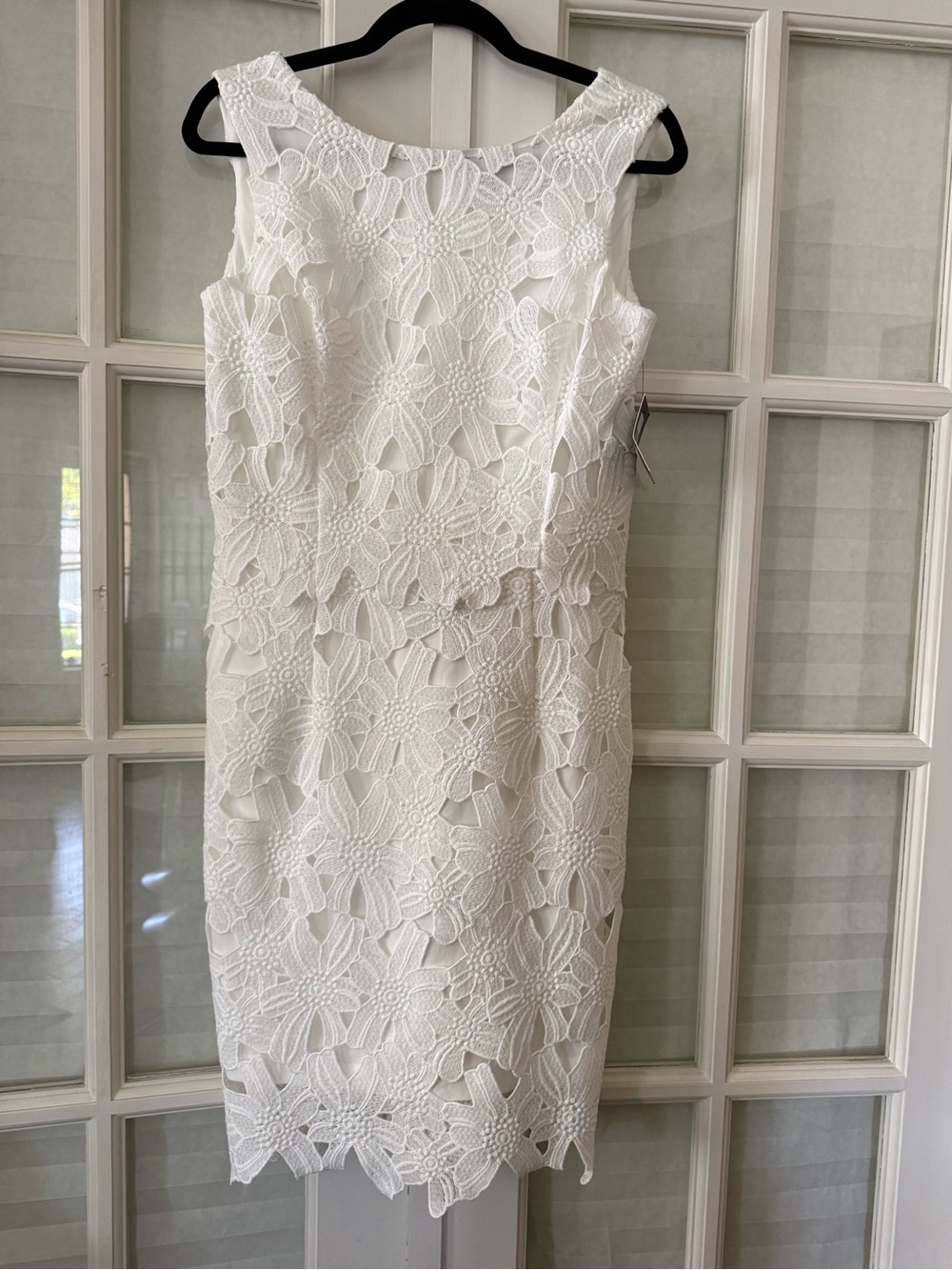 Ellen Tracy White Floral Crochet Sheath Dress